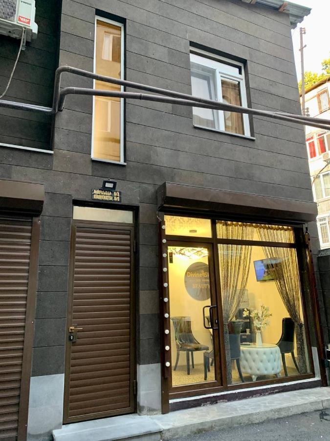 Studio Near Republic Square Ереван Экстерьер фото
